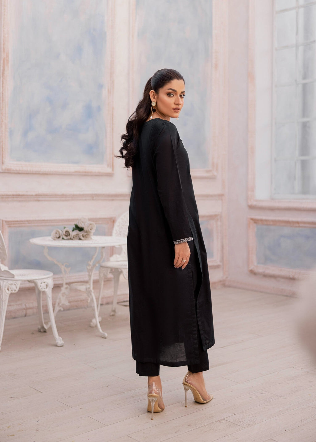 Hamna Kalim hareem black Women 2pcs