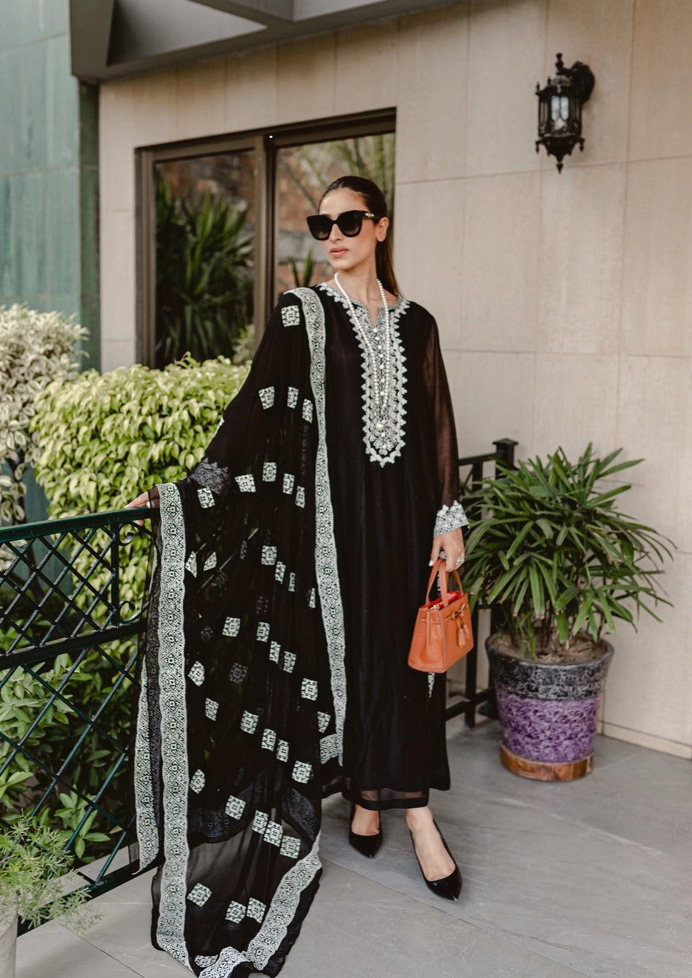 Hues Atelier Monochrome Women 3pcs